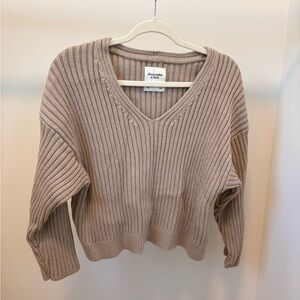Abercrombie & Fitch Women's V-Neck Sweater in Taupe